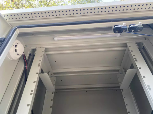 2.1M Double Wall Outdoor Telecom Cabinets 42U Network Cabinet DC48V
